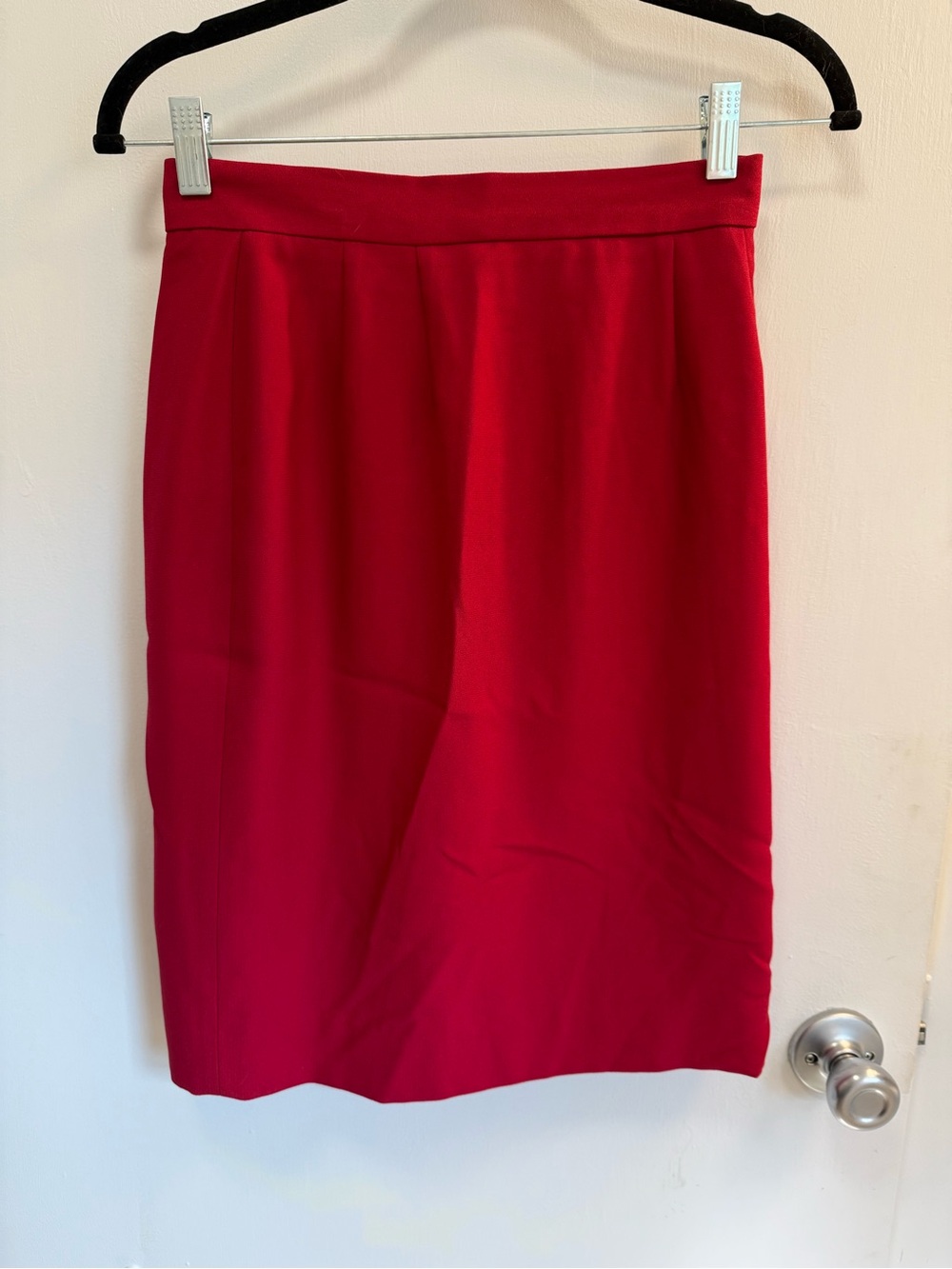 Vintage Red Pencil Skirt - Sleek Office Staple